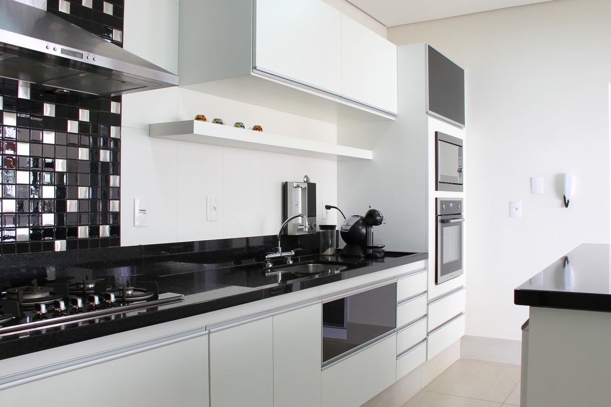 Cozinha com torre Marcenaria